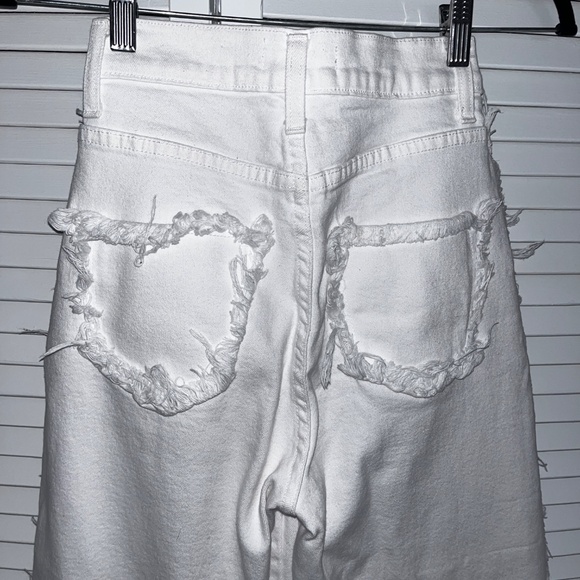White Distressed Pleated Jeans - Picture 4 of 6